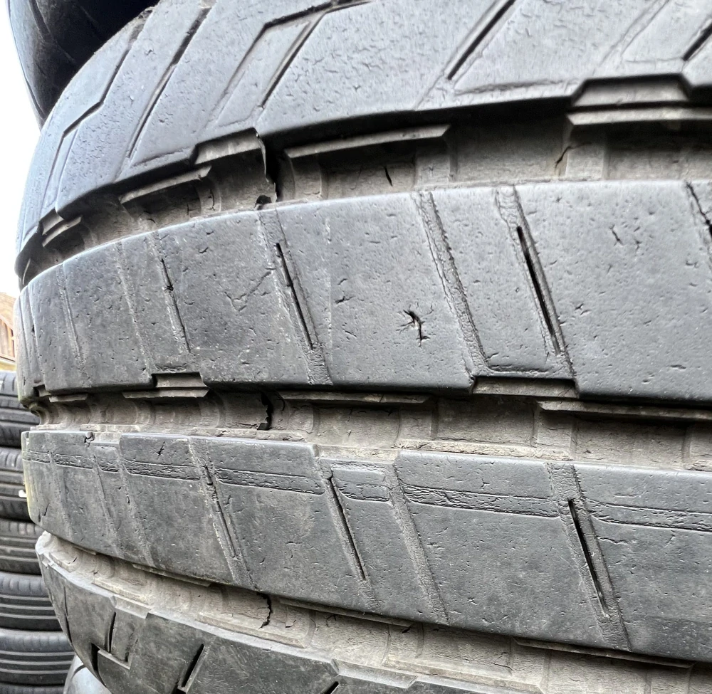 215/70 R15C 109/107S Continental ContiVanContact 100 (2420)