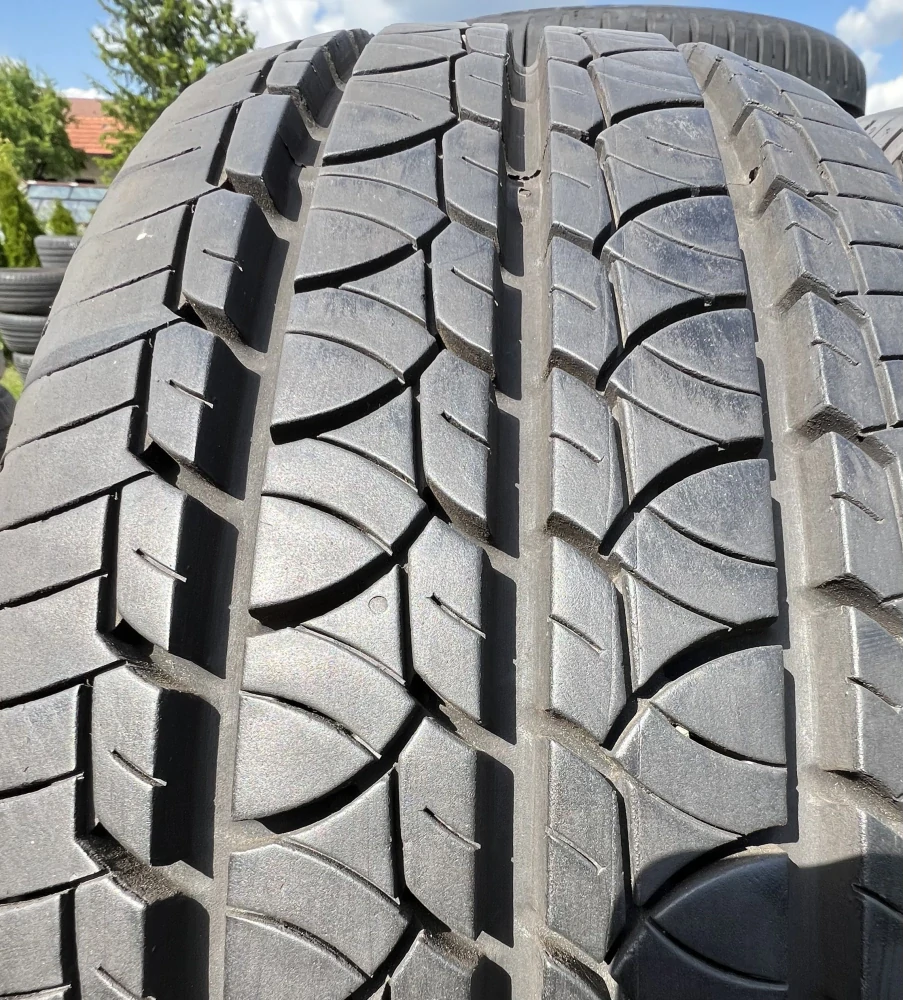 205/65 R16C 107/105T Barum Vanis 2 (4617)