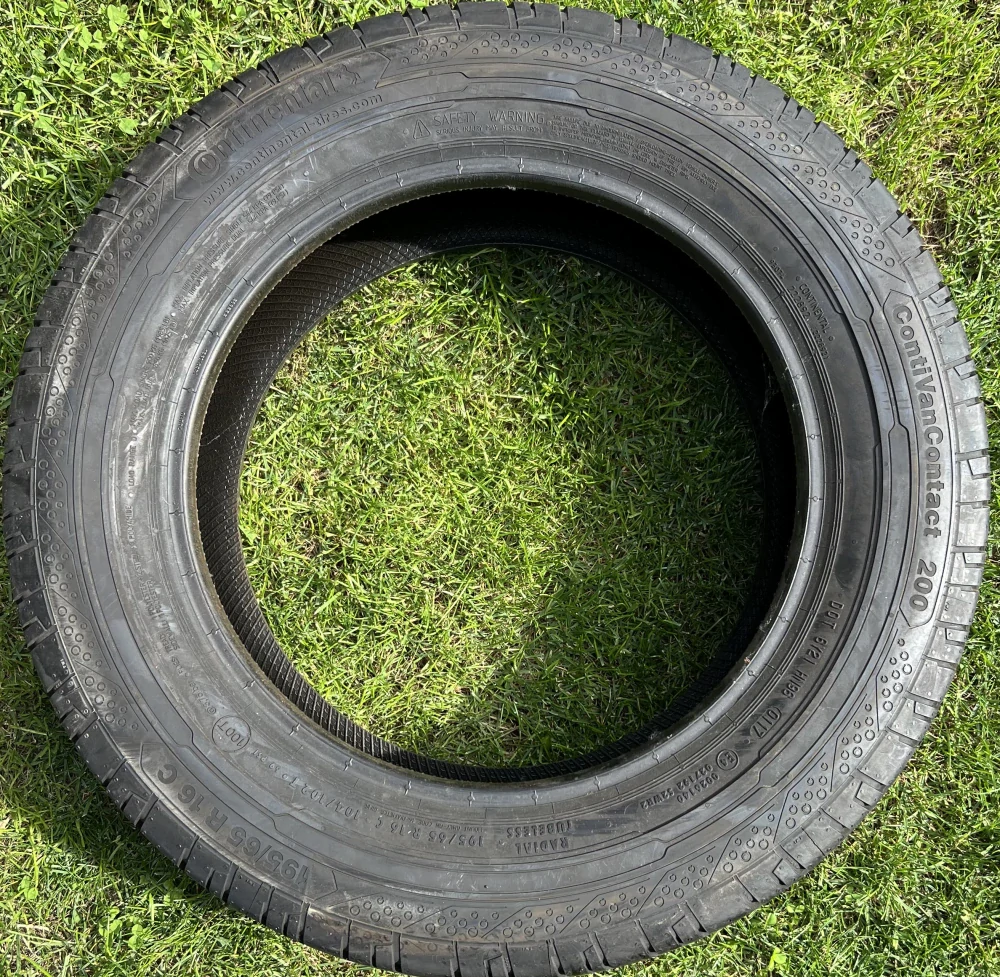 195/65 R16C 104/102T Continental (0217)