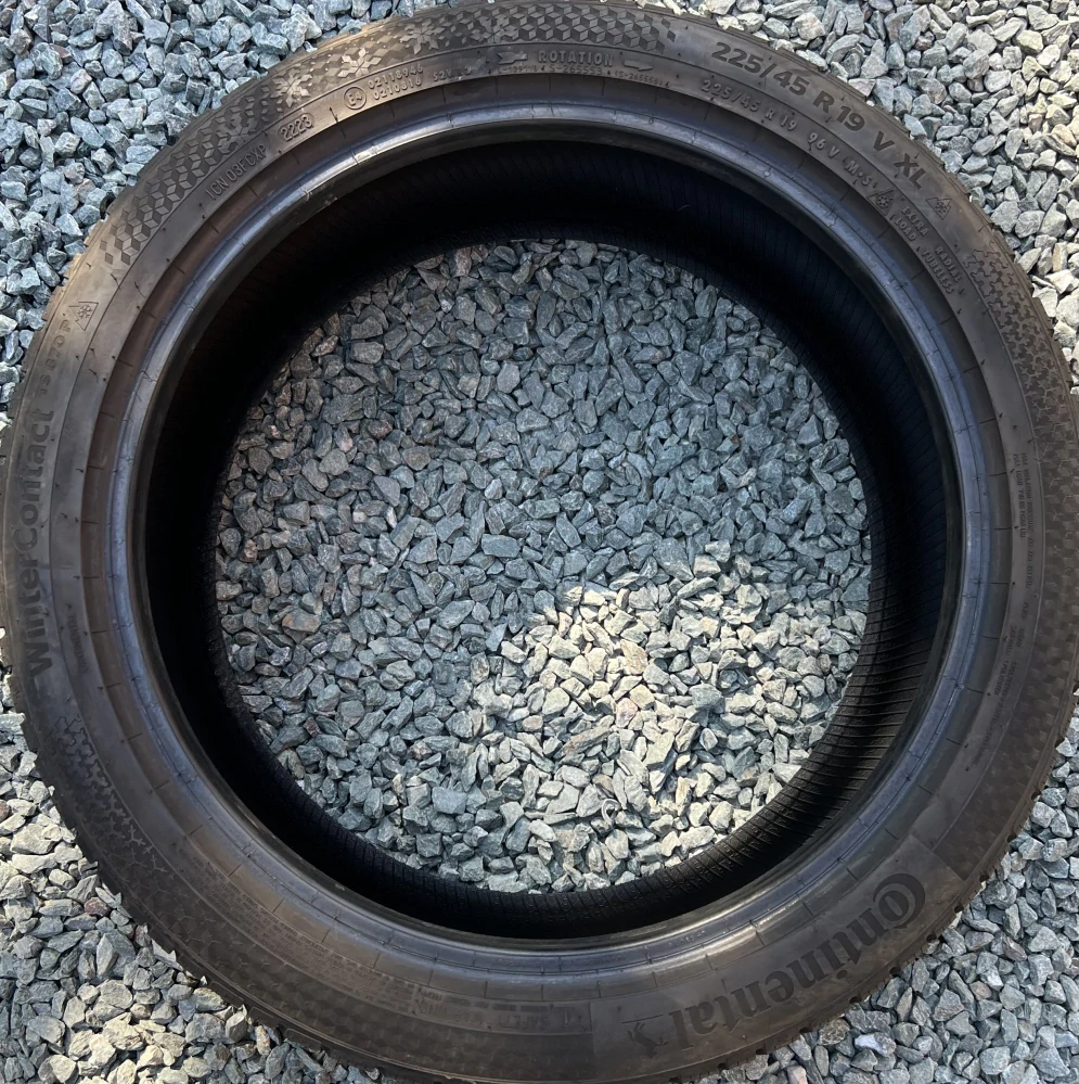 225/45 R19 96V XL Continental TS870P (2223)