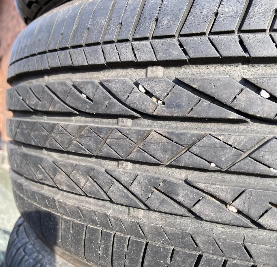 215/60 R17 96H Bridgestone (3718)