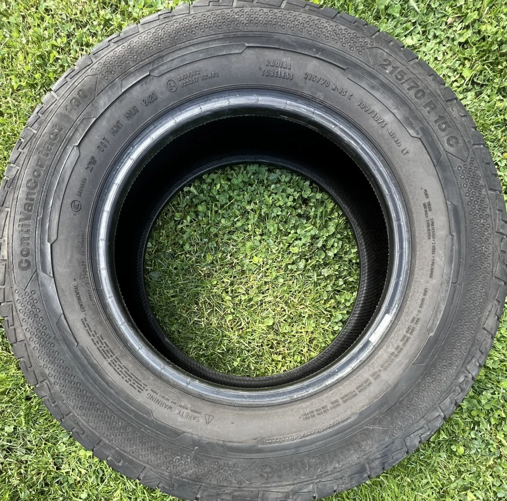 215/70 R15C 109/107S Continental ContiVanContact 100 (2420)